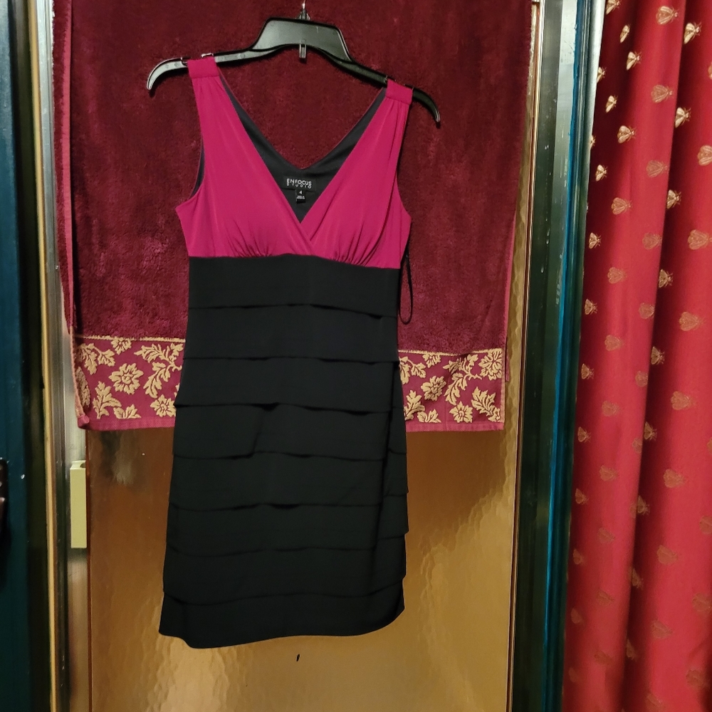 Dress - Picture 10 of 16